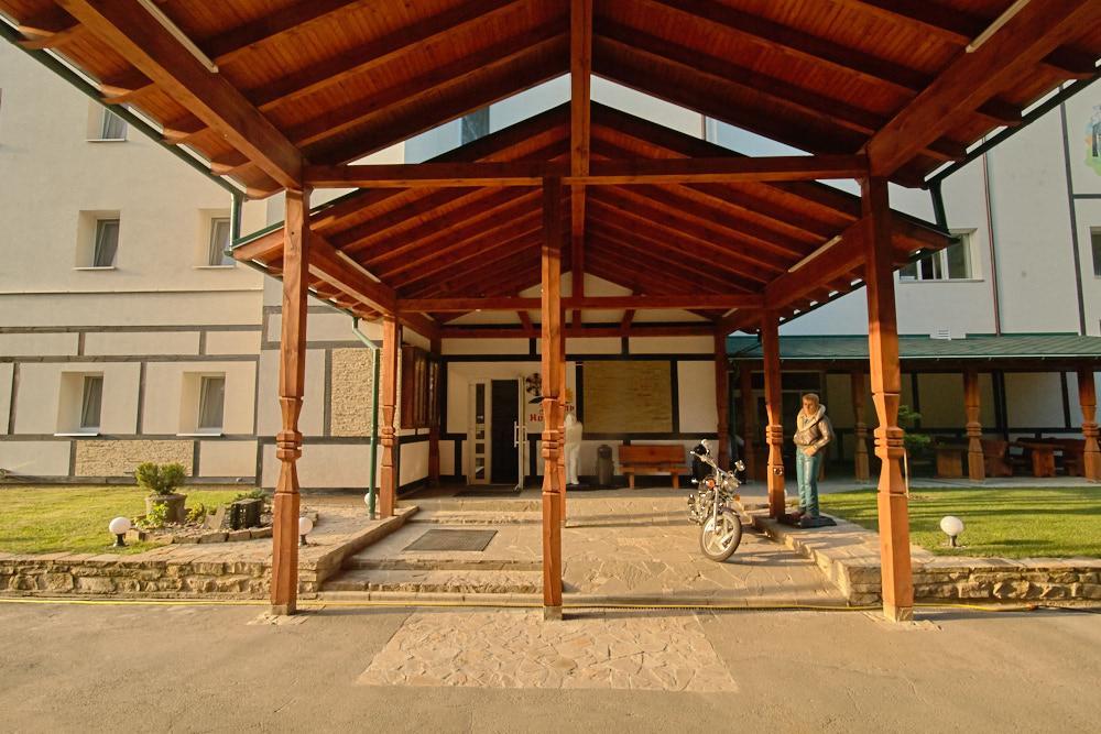 Hotel Panorama Kremenetsʼ Екстериор снимка