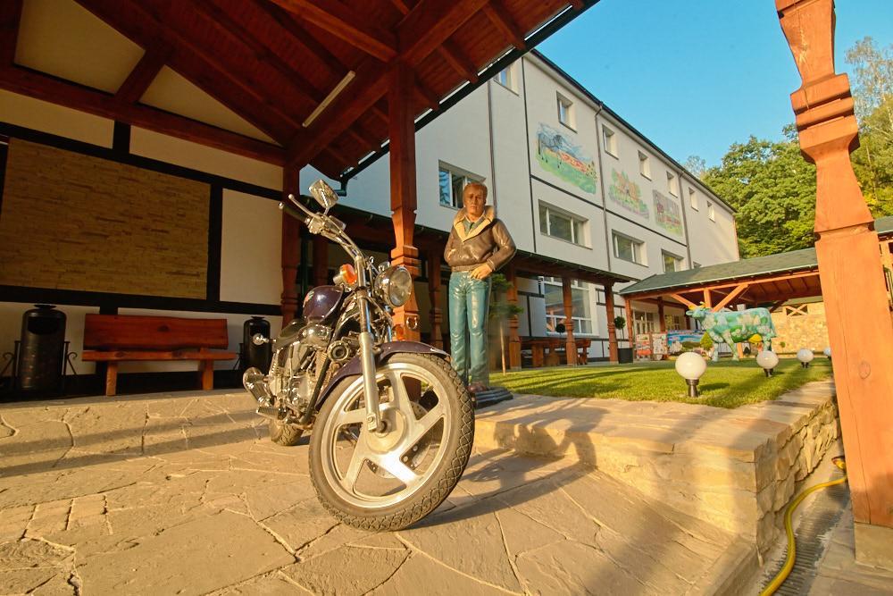 Hotel Panorama Kremenetsʼ Екстериор снимка