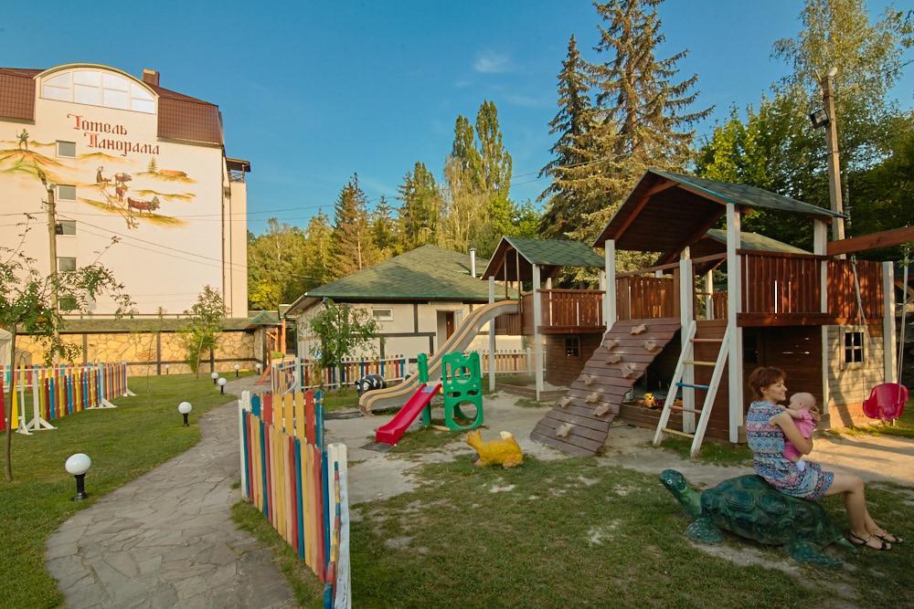 Hotel Panorama Kremenetsʼ Екстериор снимка